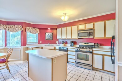 332 Scarlet Ct Toms River NJ-large-006-K
