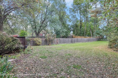 327 W Berry Ave, Lansing, MI 48910 - photo 3