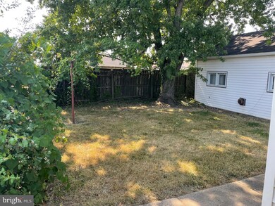 2414 Saratoga Ave, Halethorpe, MD 21227 - photo 4