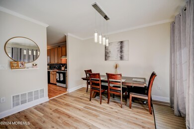 08-Dining Area
