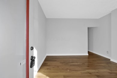 986 Highland St, Columbus, OH 43201 - photo 5