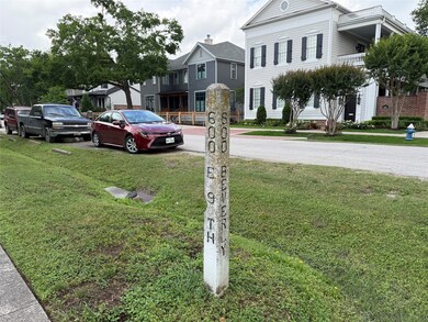 845 Beverly St unit 5, Houston, TX 77007 - photo 2