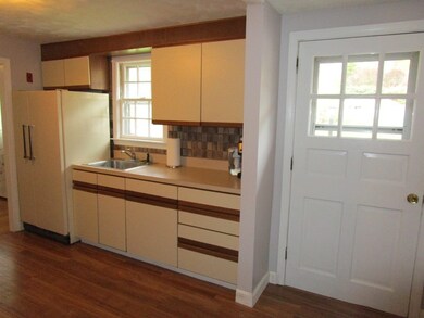 516 Jackson St, Methuen, MA 01844 - photo 4