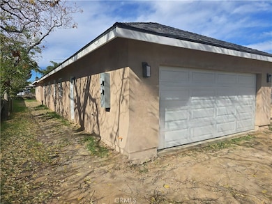 245 N Evans St, Banning, CA 92220 - photo 2