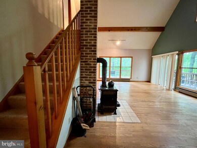 148 Fieldstone Ln, Berkeley Springs, WV 25411 - photo 5