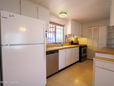 16696 N Palomino Place, Tucson, AZ 85739 - photo 7