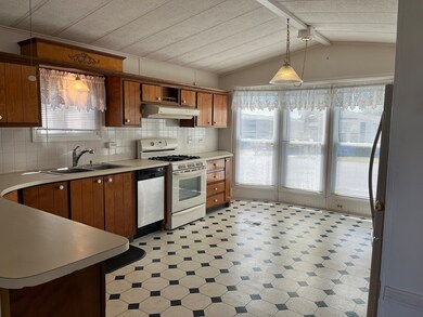 4 Joseph St, East Wareham, MA 02538 - photo 5