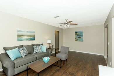 005_Living Room