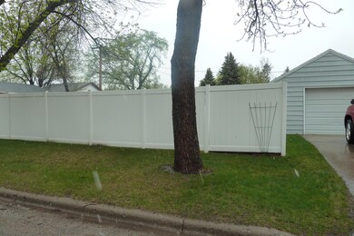 301 14th Ave NE, Jamestown, ND 58401 - photo 3