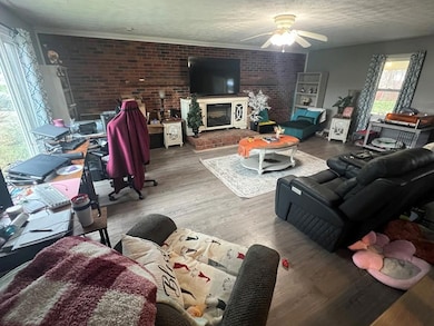 303 Wanda Rd, Portsmouth, OH 45662 - photo 6