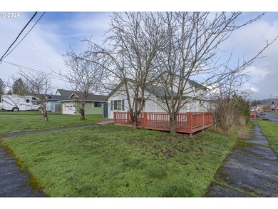 205 SW Jefferson St, Sheridan, OR 97378 - photo 3