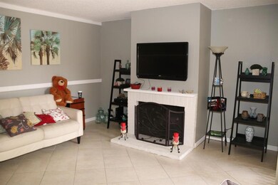 4407 Woodstock Dr unit A, West Palm Beach, FL 33409 - photo 3