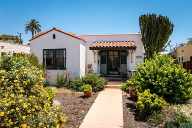 208 S Catalina St-002-31-Front Exterior-