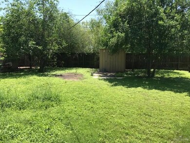 220 Samoa Dr, Weslaco, TX 78596 - photo 5