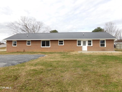 915 Muddy Creek Rd, Piney Flats, TN 37686 - photo 7