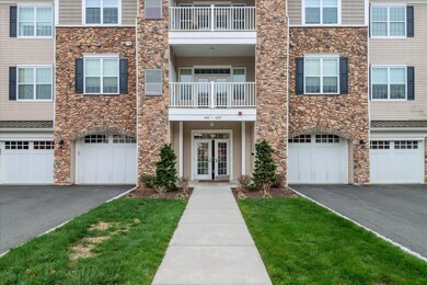 433 Brookside Ct unit 433, Newtown, CT 06470 - photo 4