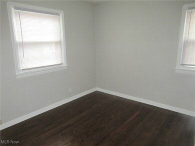 18712 Parkmount Ave, Cleveland, OH 44135 - photo 7