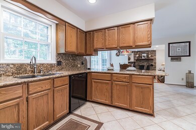 119 Wintergreen Ln, Stafford, VA 22554 - photo 2