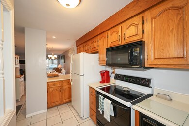 92 Shelburne Rd, MerriMacK, NH 03054 - photo 6