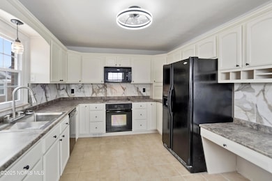 1421 Hurd Ave, Findlay, OH 45840 - photo 7