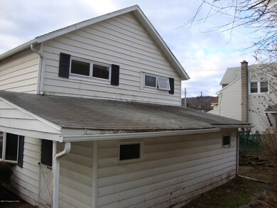 341 E Poplar St, Nanticoke, PA 18634 - photo 3
