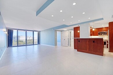 3 Living Room & Kitchen