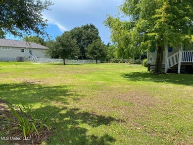 128 Washington St, Bay Saint Louis, MS 39520 - photo 4