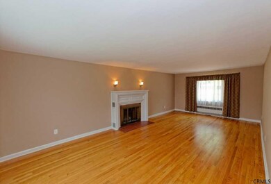 135 Shaker Rd, Albany, NY 12211 - photo 4