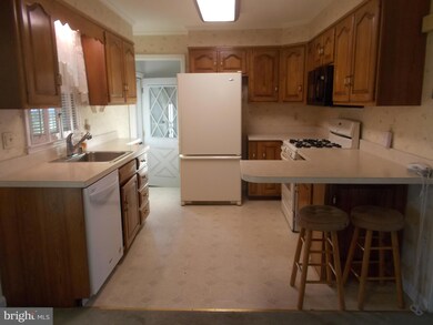 1111 Mchenry Dr, Glen Burnie, MD 21061 - photo 3