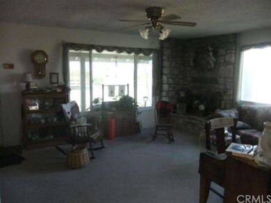 6885 Sahara Ave, Twentynine Palms, CA 92277 - photo 2