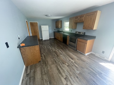 102 Lee Ln, Shelbyville, TN 37160 - photo 4