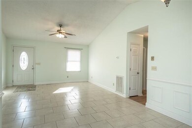 119 Meadows Ct, Statesville, NC 28677 - photo 4