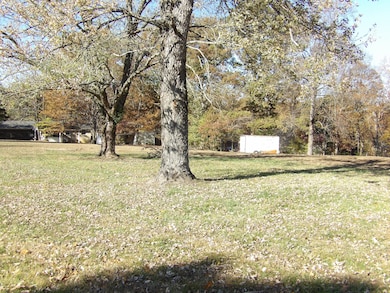 470 Powers Blvd, Waverly, TN 37185 - photo 6