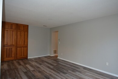40 Shrewsbury Green Dr unit D, Shrewsbury, MA 01545 - photo 2