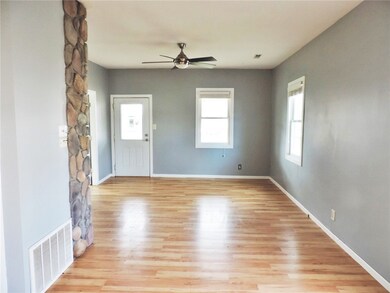 502 Frorer Ave, Lincoln, IL 62656 - photo 5