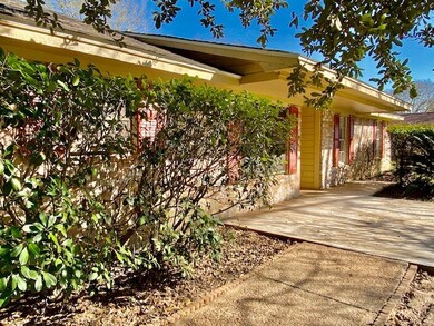 32052 S Wiggins St, Magnolia, TX 77355 - photo 2