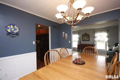 5908 W Ridgecrest Cir, Peoria, IL 61615 - photo 7