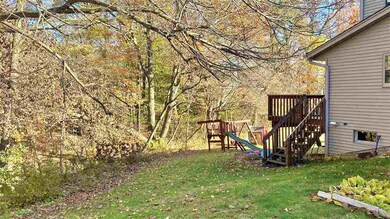 488 Olympic Dr unit 490, Slinger, WI 53086 - photo 2