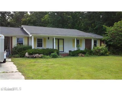 7313 Wincrest Dr, High Point, NC 27263 - photo 2