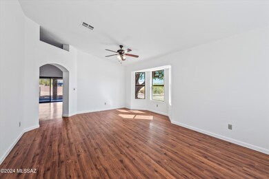 07-Living Area