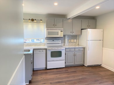 269 W Main St unit B, Norton, MA 02766 - photo 4