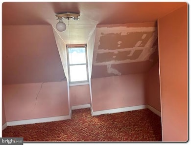 32 E Oak St, Shenandoah, PA 17976 - photo 3