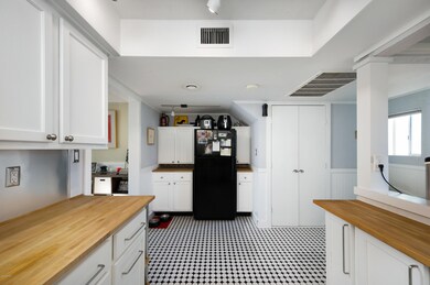 6040N15thSt-7
