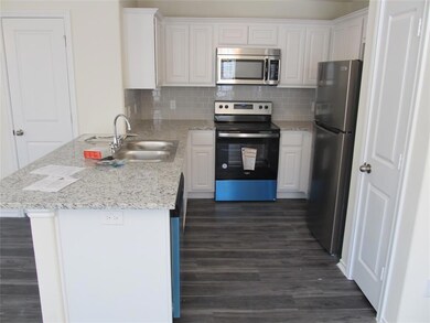 803 S 4th St unit 1 & 2, Bonham, TX 75418 - photo 6