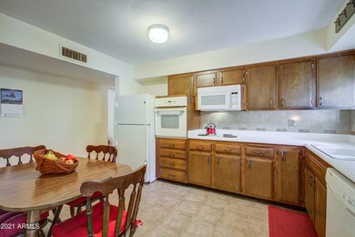 006_Kitchen