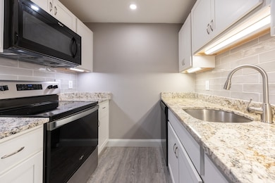 605 Franklin Crossing Rd, Franklin, MA 02038 - photo 7