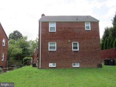 6605 Red Top Rd, Hyattsville, MD 20783 - photo 2