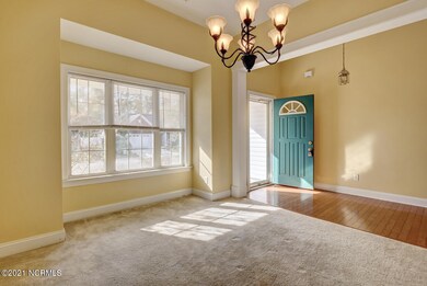 3909 Rounding Bend Ln-large-003-013-P583