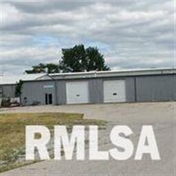 1735 N Stark St unit E, Davenport, IA 52804 - photo 3