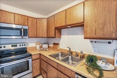 909 Madison Ct unit 42, Stafford, VA 22556 - photo 5